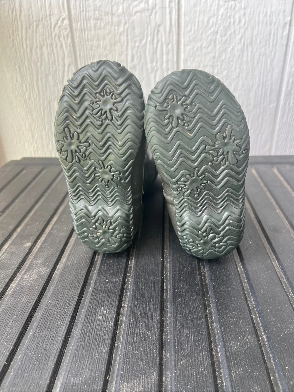 Bogs Toddler Kids Size 9 Green Camo Waterproof Rain Boots